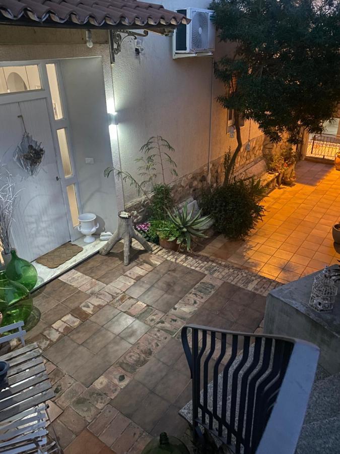 Il Giardino D'Ulisse Bed & Breakfast Reggio di Calabria Exterior photo