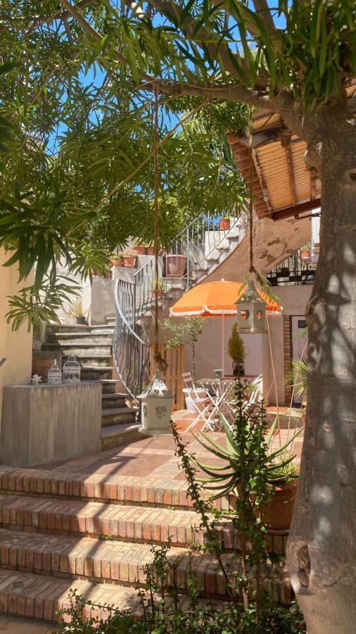 Il Giardino D'Ulisse Bed & Breakfast Reggio di Calabria Exterior photo